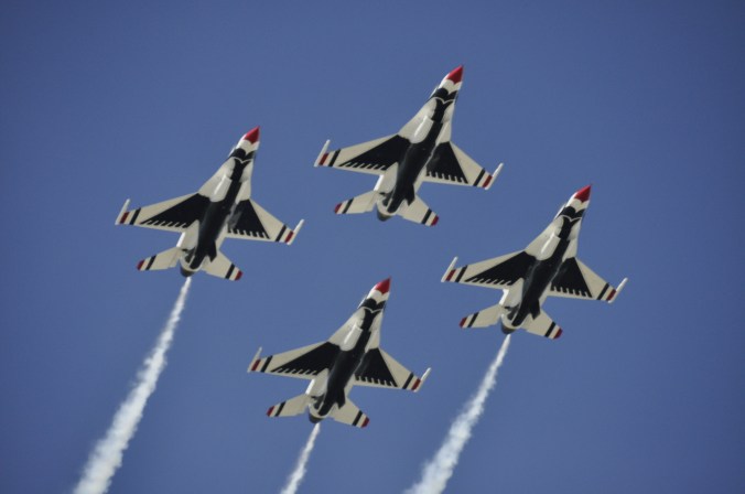 US Air Force Thunderbirds, F-16 chrismichals.com US Air Force